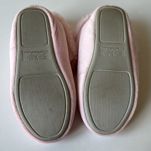 Dearfoams Company faux fur pink booties/slippers - Picture 5 of 5